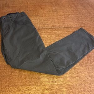 NWT Kuhl 30x30 Tapered leg pants